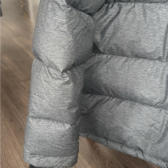 Women’s Gray Puffer Jacket - Picture 6 of 6